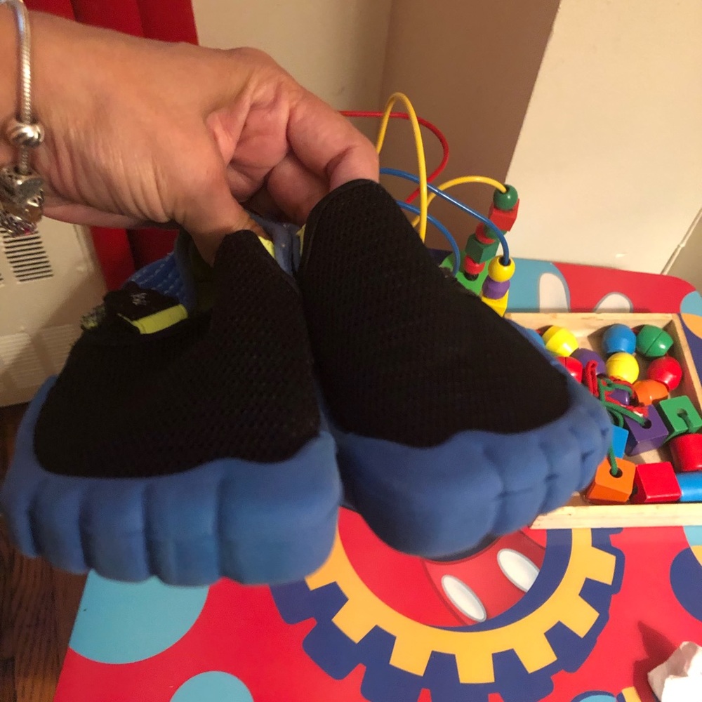 💦Boys water shoes💦 - Picture 4 of 6